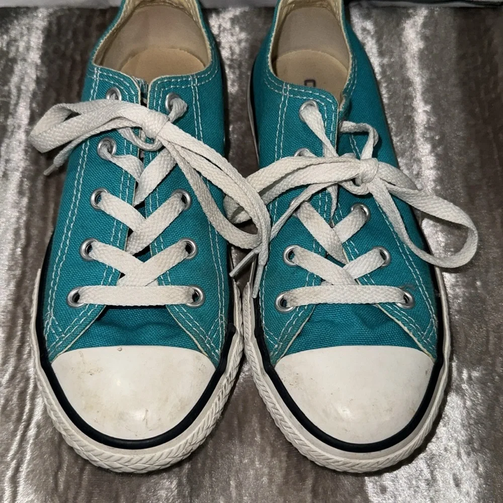Dark Teal‎ Converse. Youth size 1.